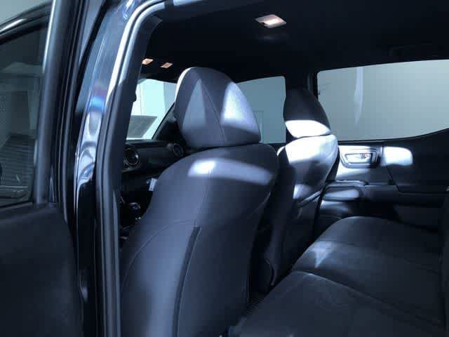 Thumbnail: 2019 Toyota Tacoma - 14