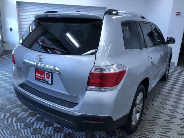 Thumbnail: 2013 Toyota Highlander - 35