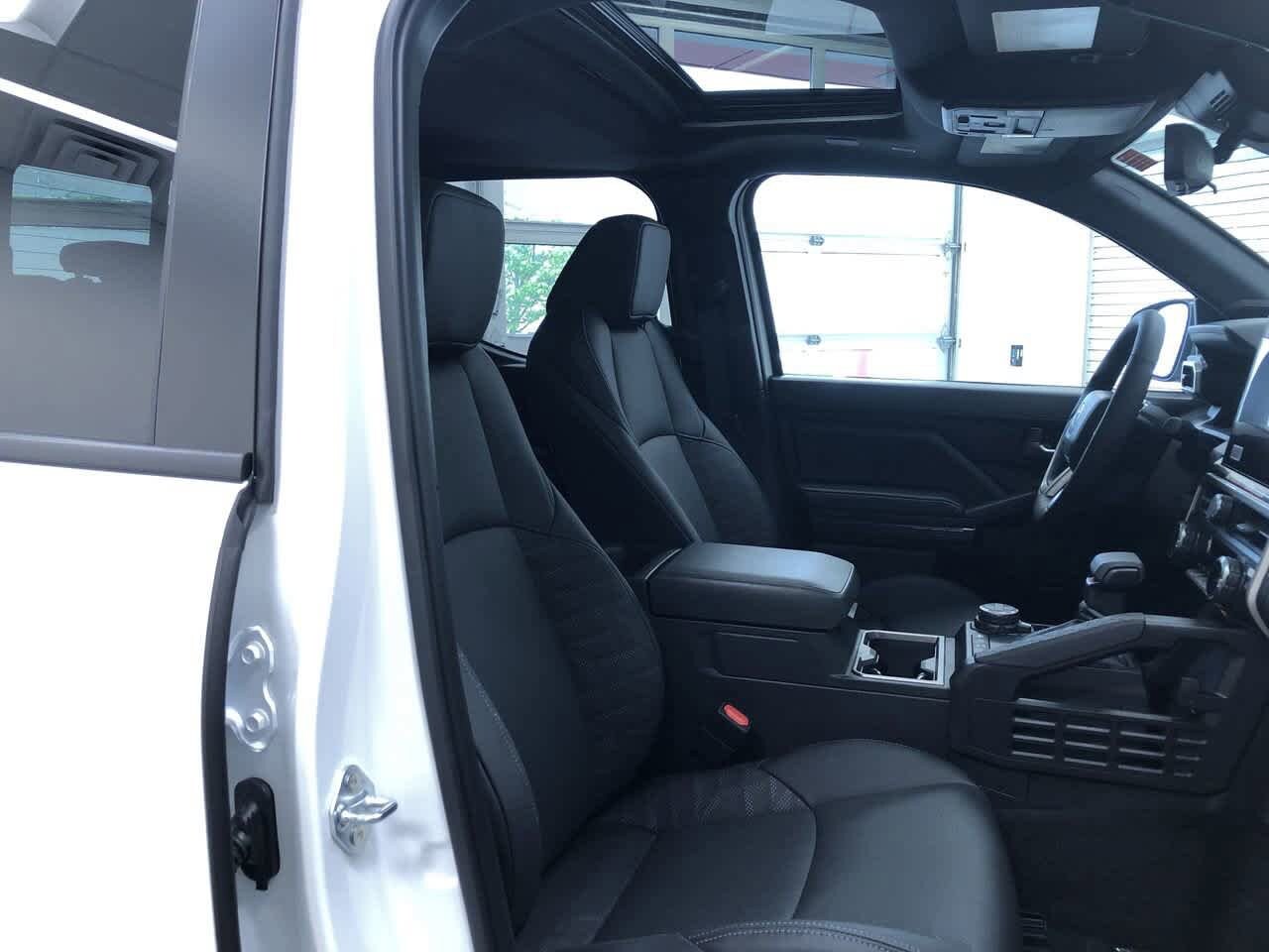 2025 Toyota Tacoma TRD Off-Road 16
