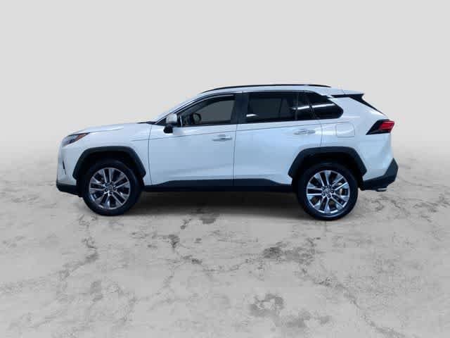 Thumbnail: 2022 Toyota RAV4 - 7