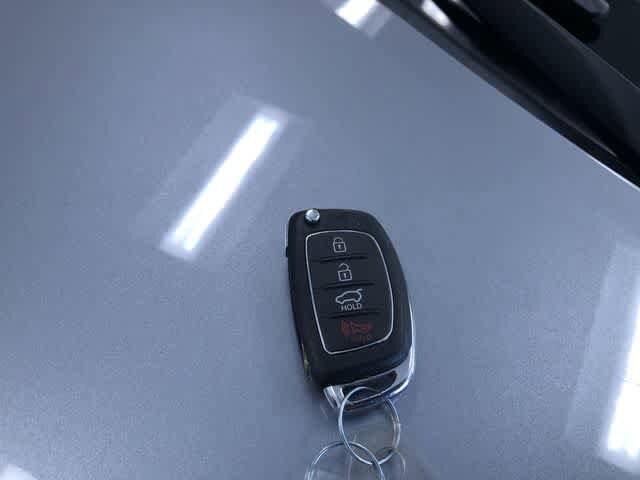 Thumbnail: 2016 Hyundai Sonata - 32