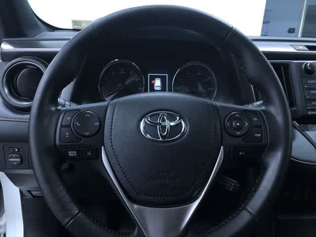 Thumbnail: 2018 Toyota RAV4 - 24