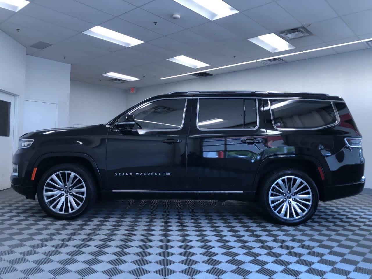 Thumbnail: 2022 Jeep Grand Wagoneer - 11