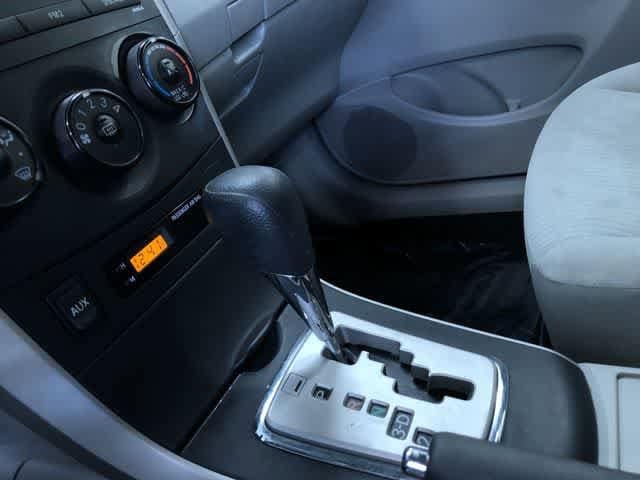 Thumbnail: 2010 Toyota Corolla - 27