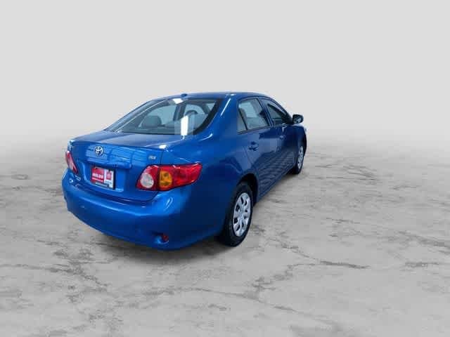 Thumbnail: 2010 Toyota Corolla - 10