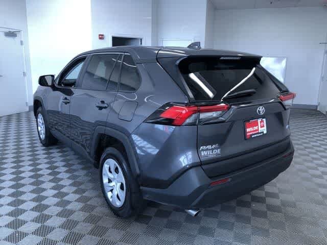 2024 Toyota RAV4 LE photo 4