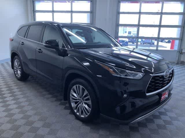 Thumbnail: 2020 Toyota Highlander - 29
