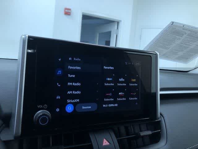 Thumbnail: 2025 Toyota RAV4 - 29