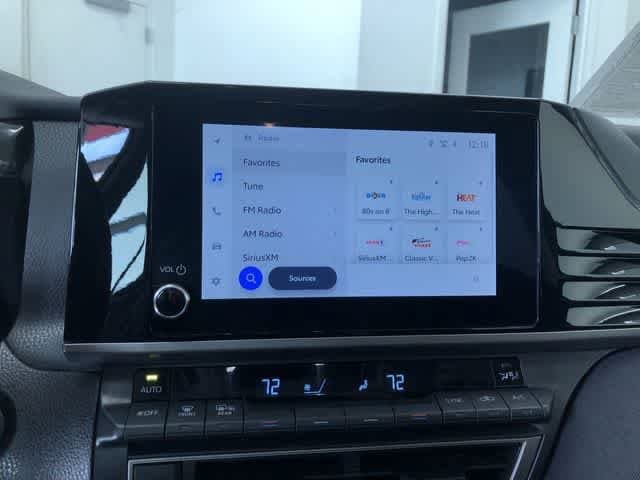 Thumbnail: 2025 Toyota Camry - 21