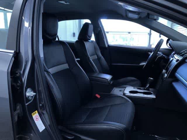 Thumbnail: 2012 Toyota Camry - 23