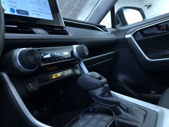 Thumbnail: 2025 Toyota RAV4 - 29