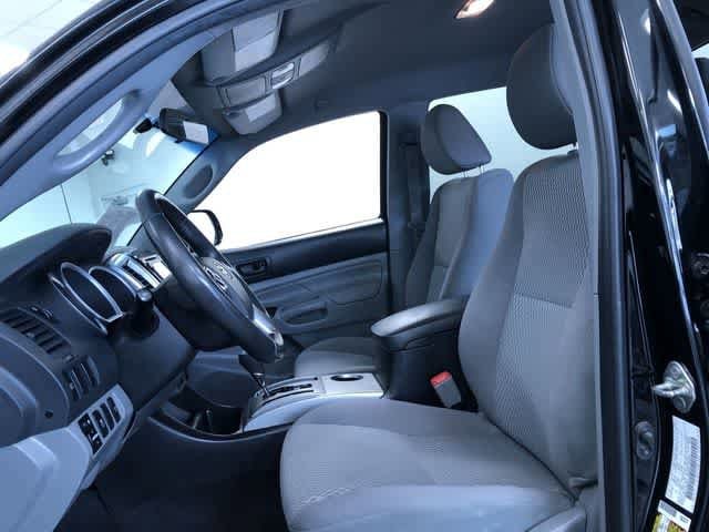 Thumbnail: 2015 Toyota Tacoma - 13
