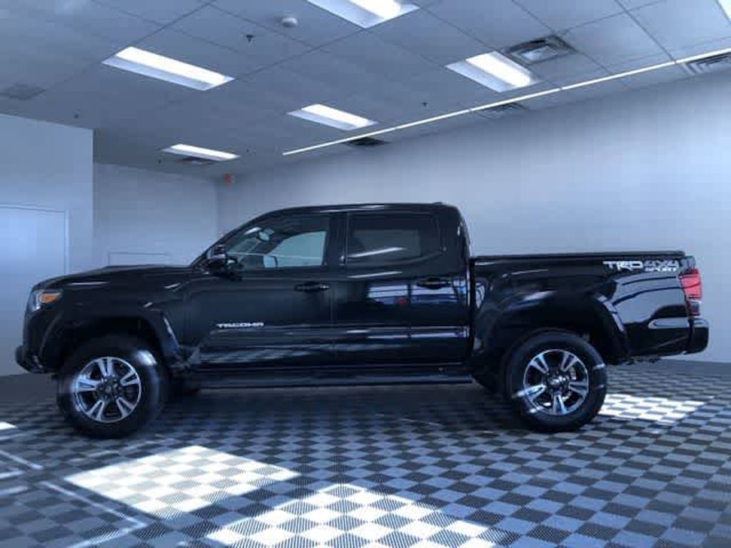 Used 2018 Toyota Tacoma TRD Sport Truck