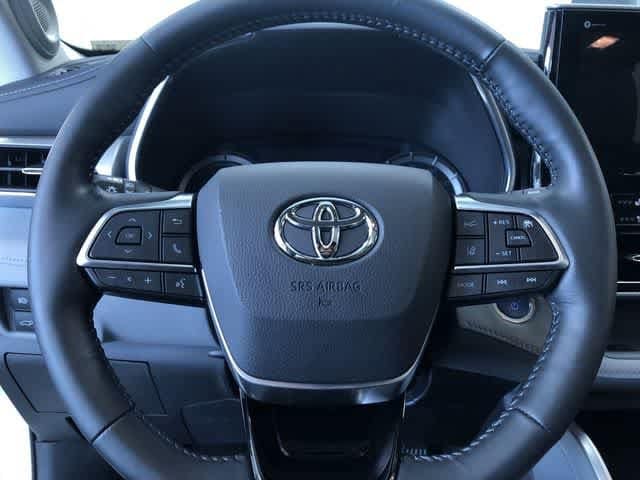 Thumbnail: 2021 Toyota Highlander - 29