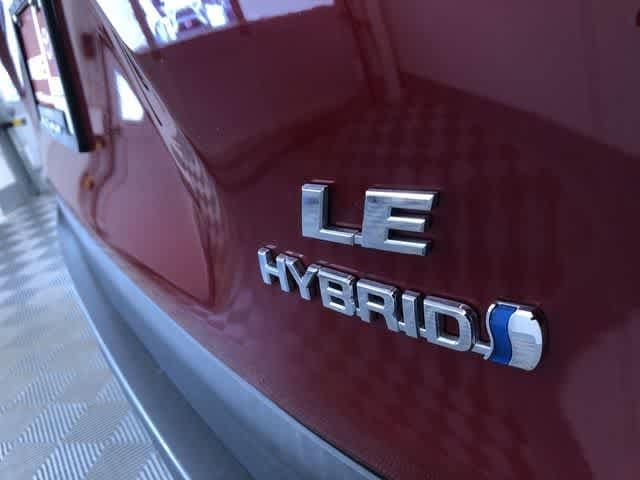 Thumbnail: 2021 Toyota RAV4 - 15