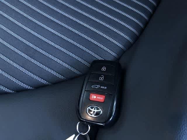 Thumbnail: 2025 Toyota Highlander - 31