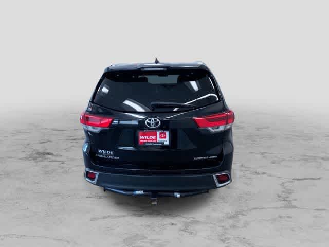 Thumbnail: 2017 Toyota Highlander - 9