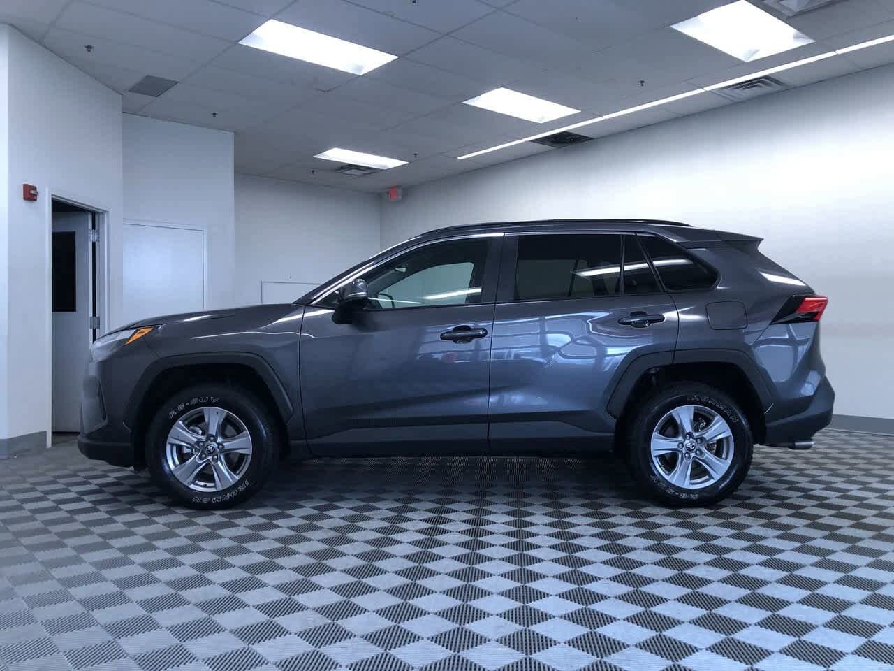 Thumbnail: 2024 Toyota RAV4 - 11