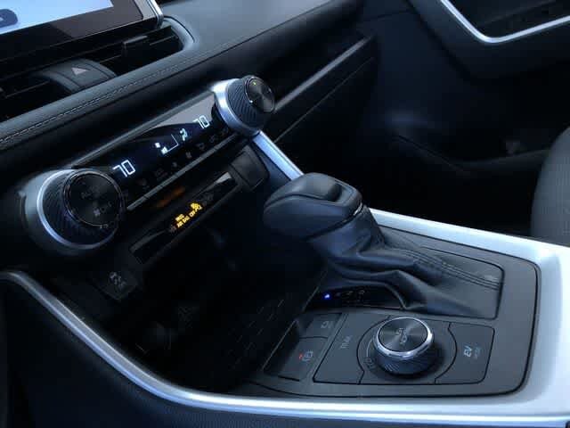 Thumbnail: 2025 Toyota RAV4 - 29