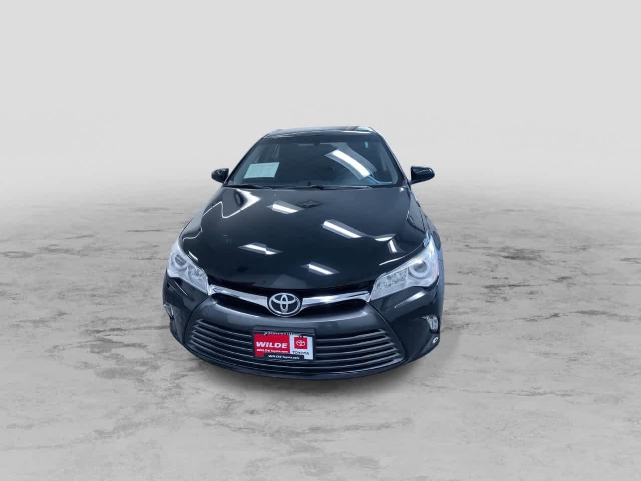 Thumbnail: 2017 Toyota Camry - 4