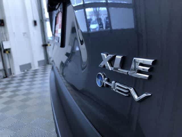 Thumbnail: 2025 Toyota RAV4 - 15