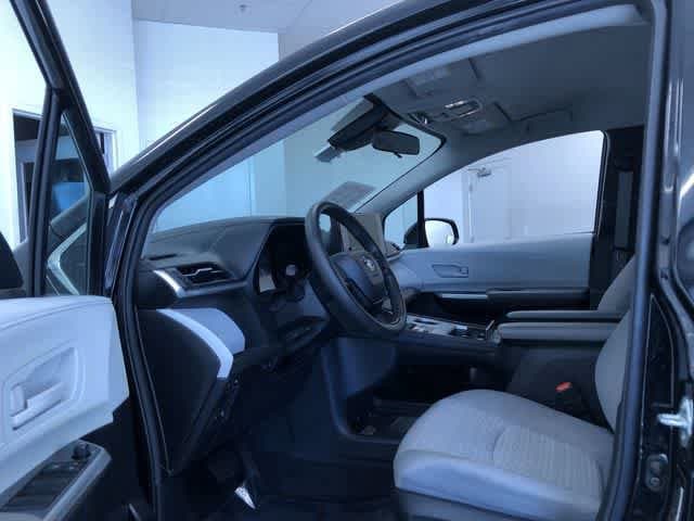 Thumbnail: 2025 Toyota Sienna - 11