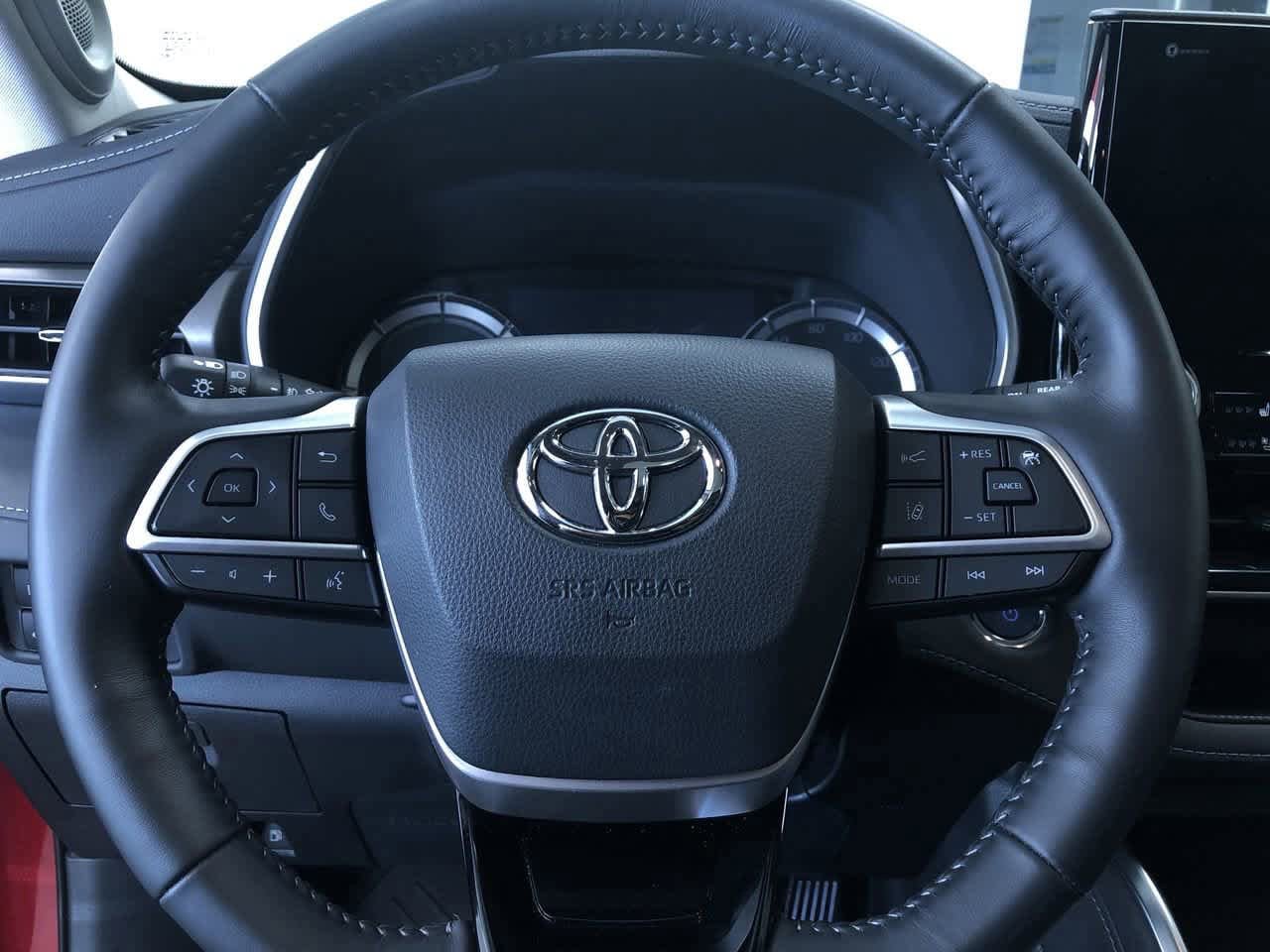 Thumbnail: 2022 Toyota Highlander - 24