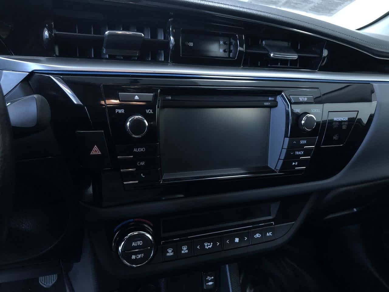 Thumbnail: 2016 Toyota Corolla - 27