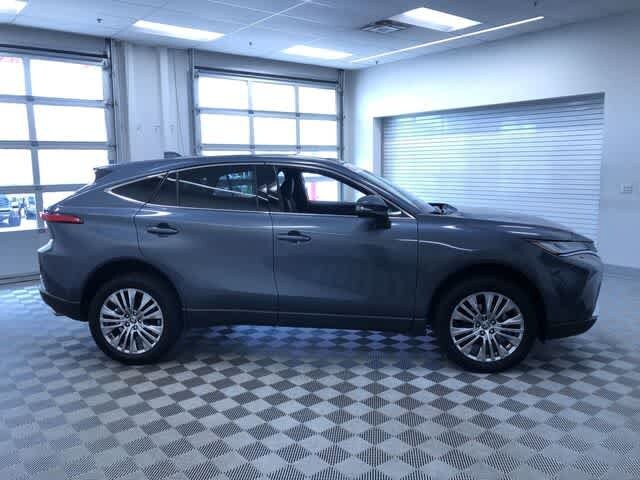 Thumbnail: 2023 Toyota Venza - 34