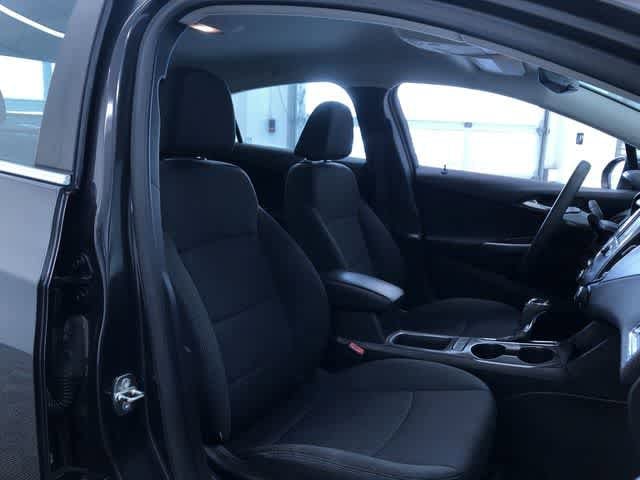 Thumbnail: 2017 Chevrolet Cruze - 23