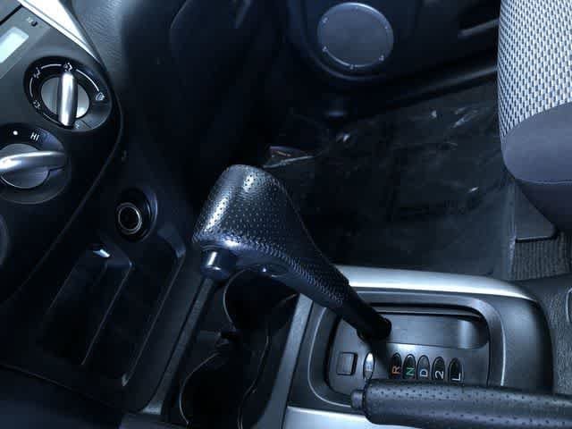 Thumbnail: 2005 Toyota RAV4 - 26