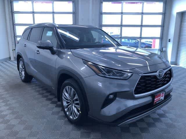 Thumbnail: 2026 Toyota Highlander - 28