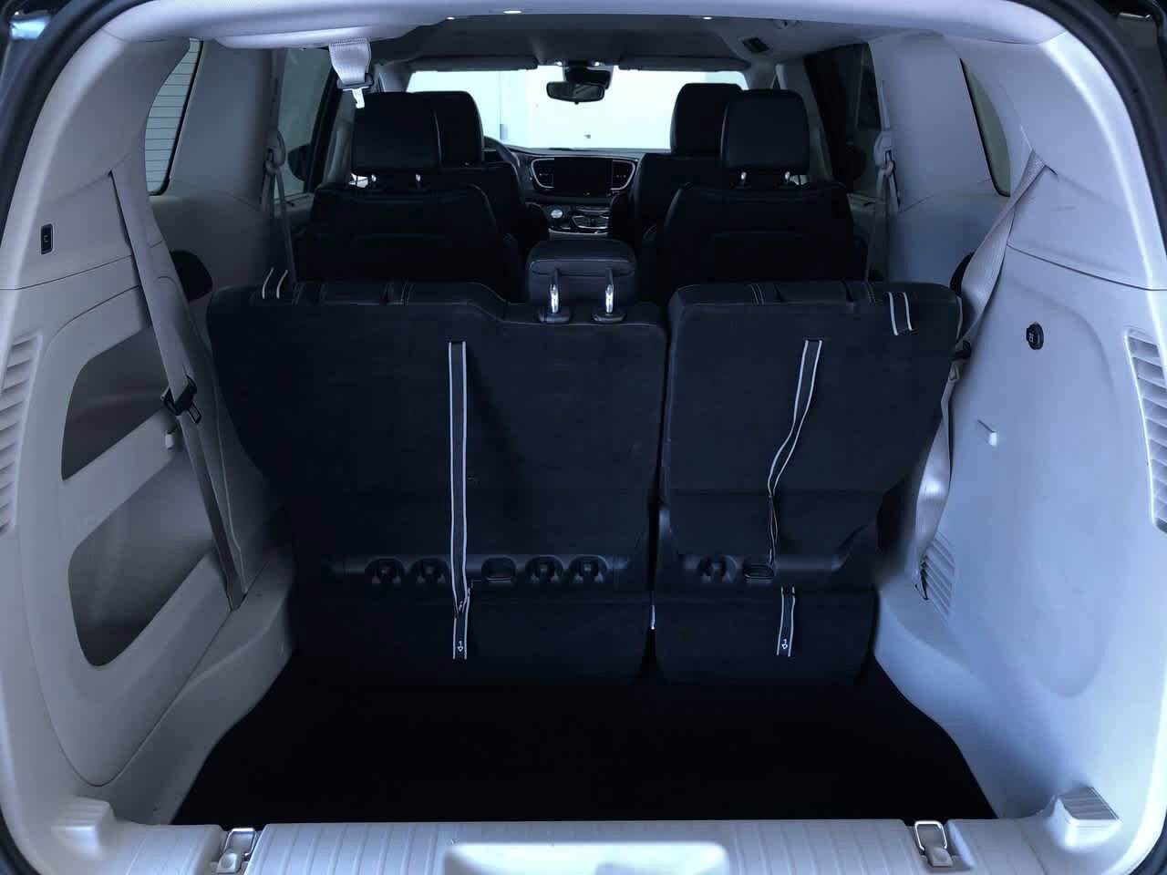 Thumbnail: 2024 Chrysler Pacifica - 31