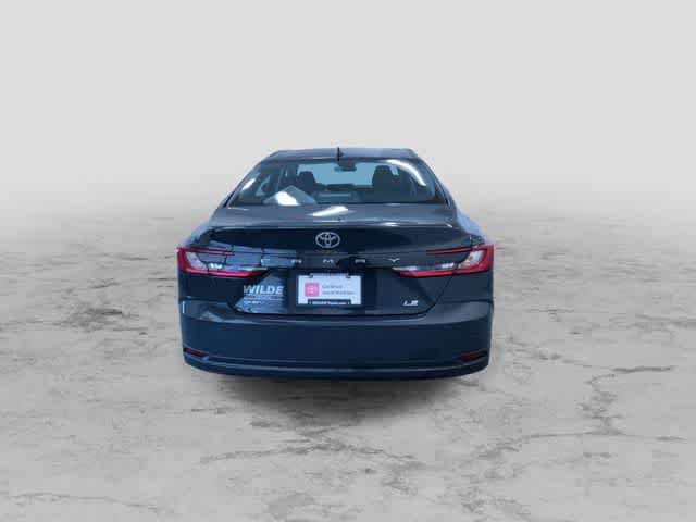 2026 Toyota Camry LE - Photo 9