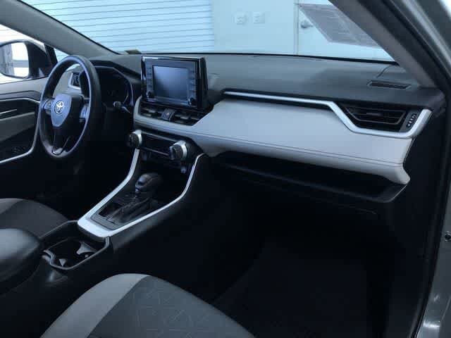 Thumbnail: 2021 Toyota RAV4 - 28