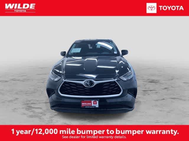 Thumbnail: 2023 Toyota Highlander - 4