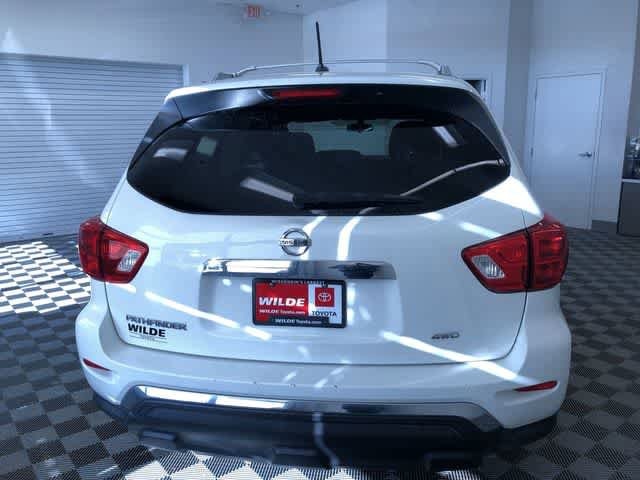 Thumbnail: 2017 Nissan Pathfinder - 14