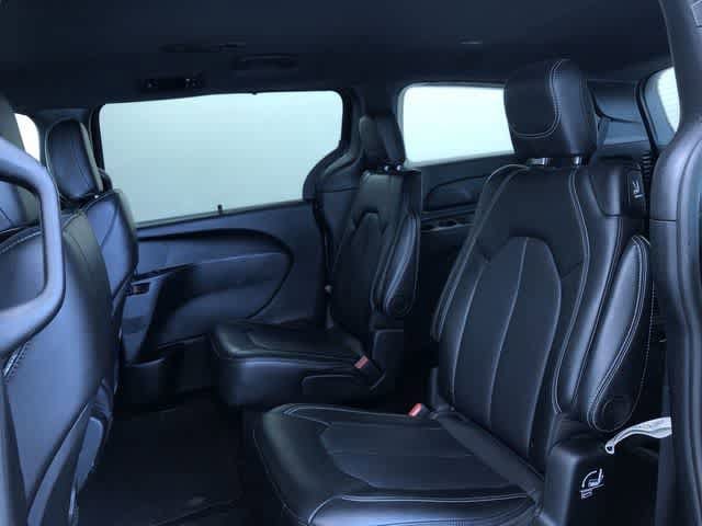 Thumbnail: 2025 Chrysler Pacifica - 20