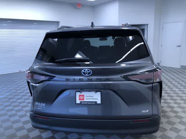 Thumbnail: 2025 Toyota Sienna - 13