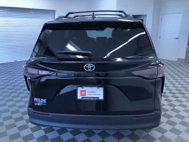Thumbnail: 2026 Toyota Sienna - 13