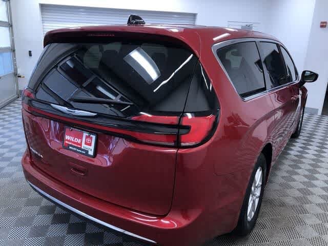 Thumbnail: 2025 Chrysler Pacifica - 34