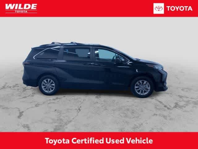 Thumbnail: 2026 Toyota Sienna - 2