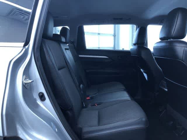 Thumbnail: 2019 Toyota Highlander - 23