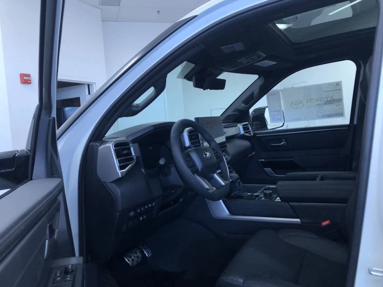 2025 Toyota Tundra Limited 2