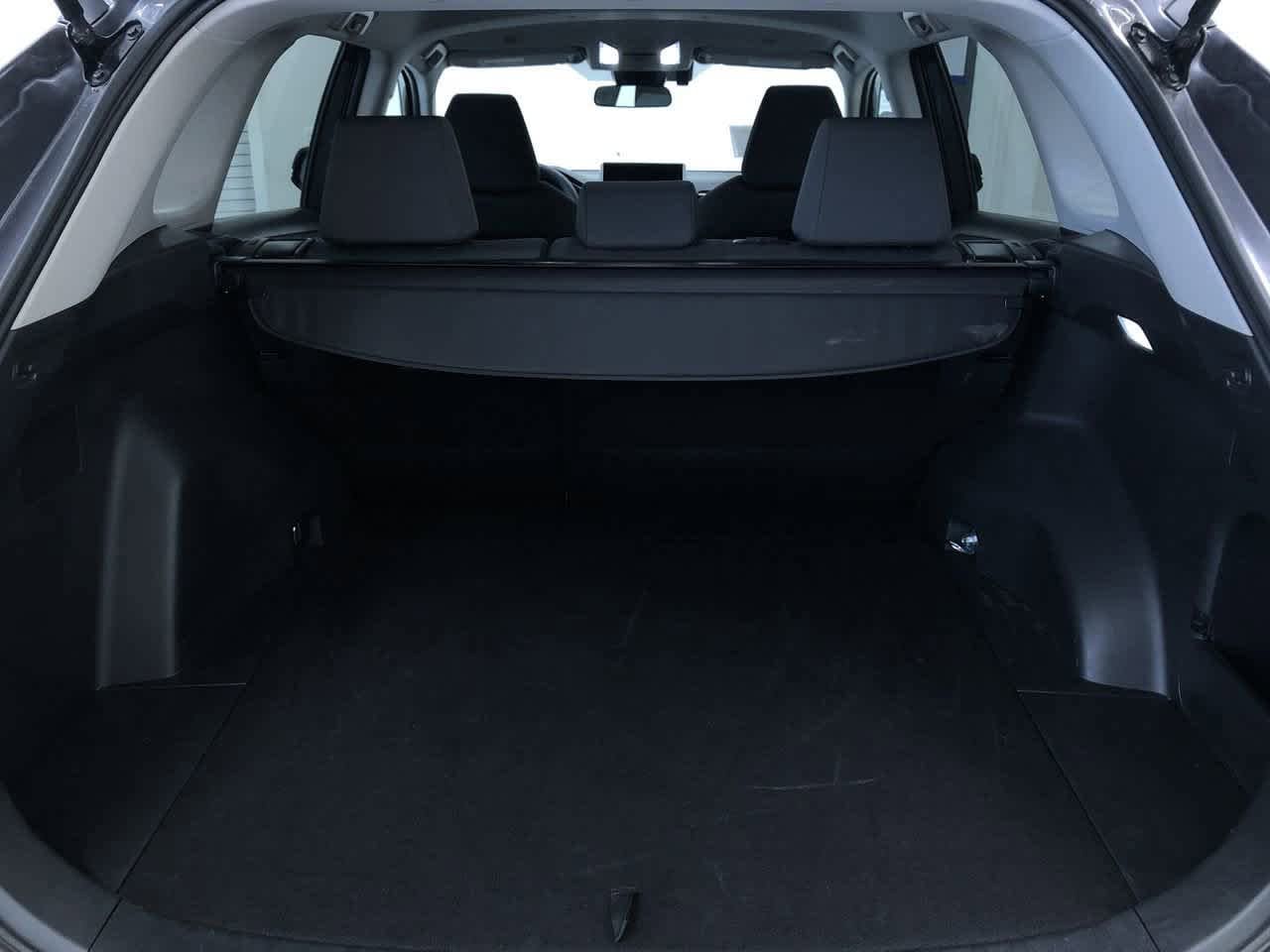 2024 Toyota RAV4 XLE 31