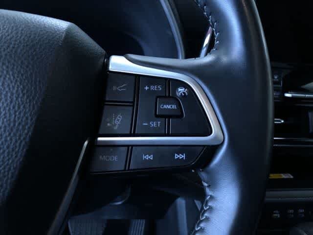 Thumbnail: 2025 Toyota Highlander - 26