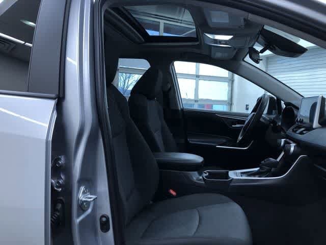 Thumbnail: 2025 Toyota RAV4 - 23