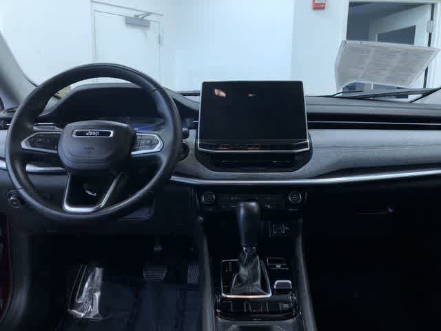 Thumbnail: 2022 Jeep Compass - 18