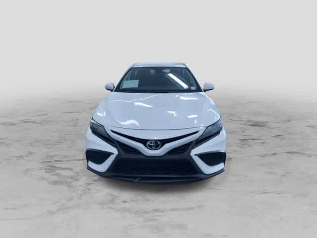 Used 2024 Toyota Camry SE Car