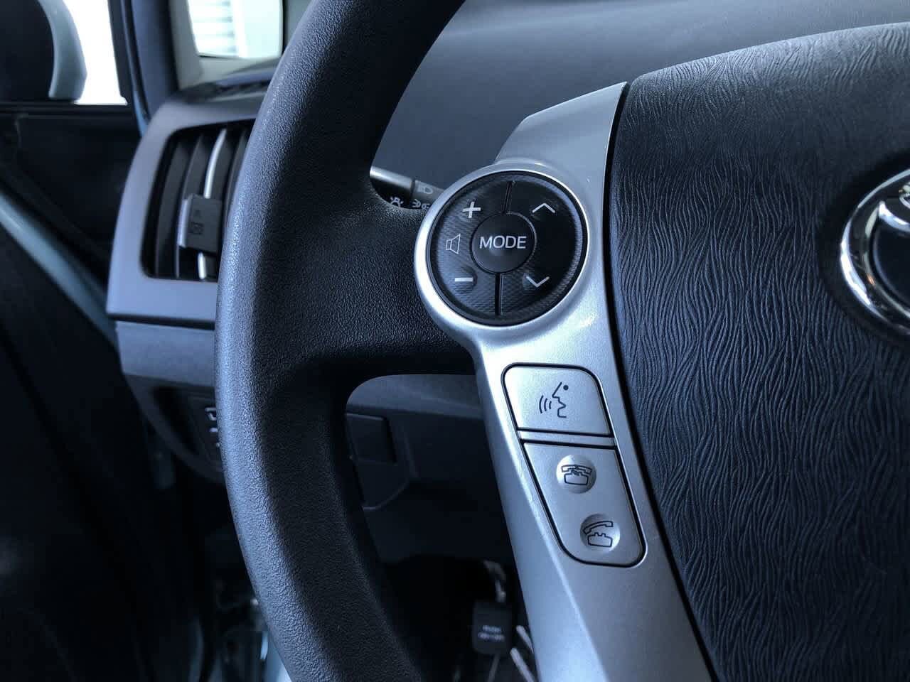 Thumbnail: 2013 Toyota Prius - 23